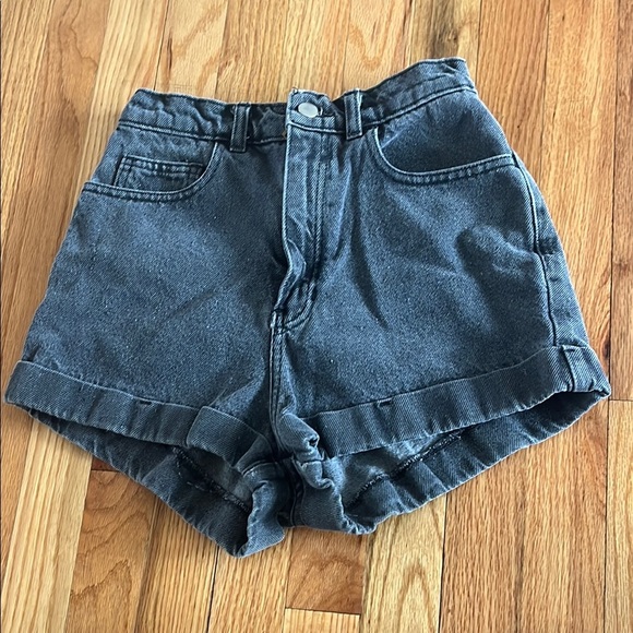 AMERICAN APPAREL high rise cuffed denim black shorts size 27 - Picture 1 of 4